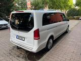 Mercedes-Benz V 220 CDI Avantgarde extralang d. A.  8-Sitzer - Mercedes-Benz V 220 in Köln
