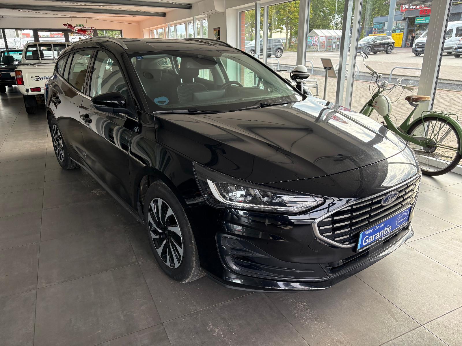 Ford Focus Turnier Titanium Automatik, AHK etc