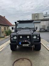 Land Rover Defender 110 TD4 Station Wagon SE / neuer Motor