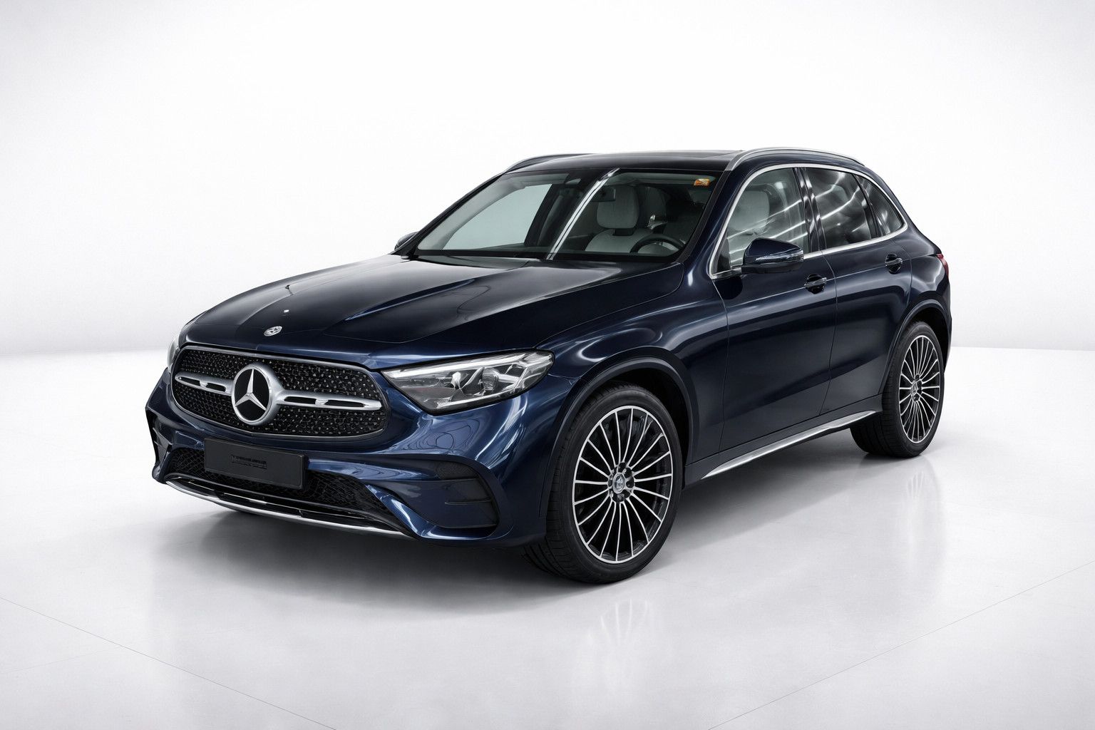 MERCEDES-BENZ GLC 300 de 4Matic*AMG-LINE*PANO*KAMERA*AHK*CARPL