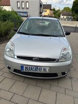 Ford Fiesta 1.3 Ghia  - Ford Fiesta aus 2002: Ghia