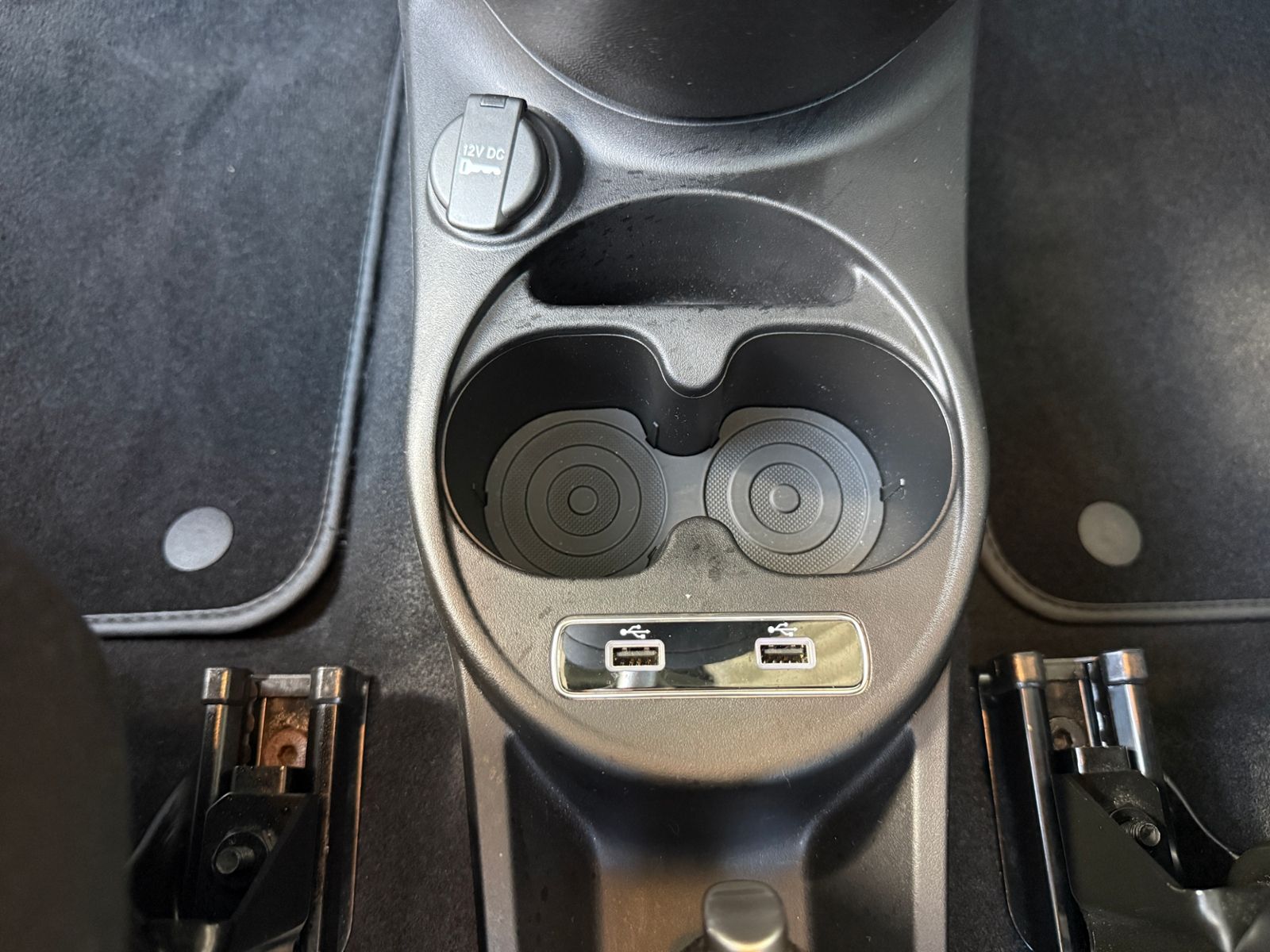Fahrzeugabbildung Abarth 595C Cabrio Competizione KLIMA NAV PDC Beats