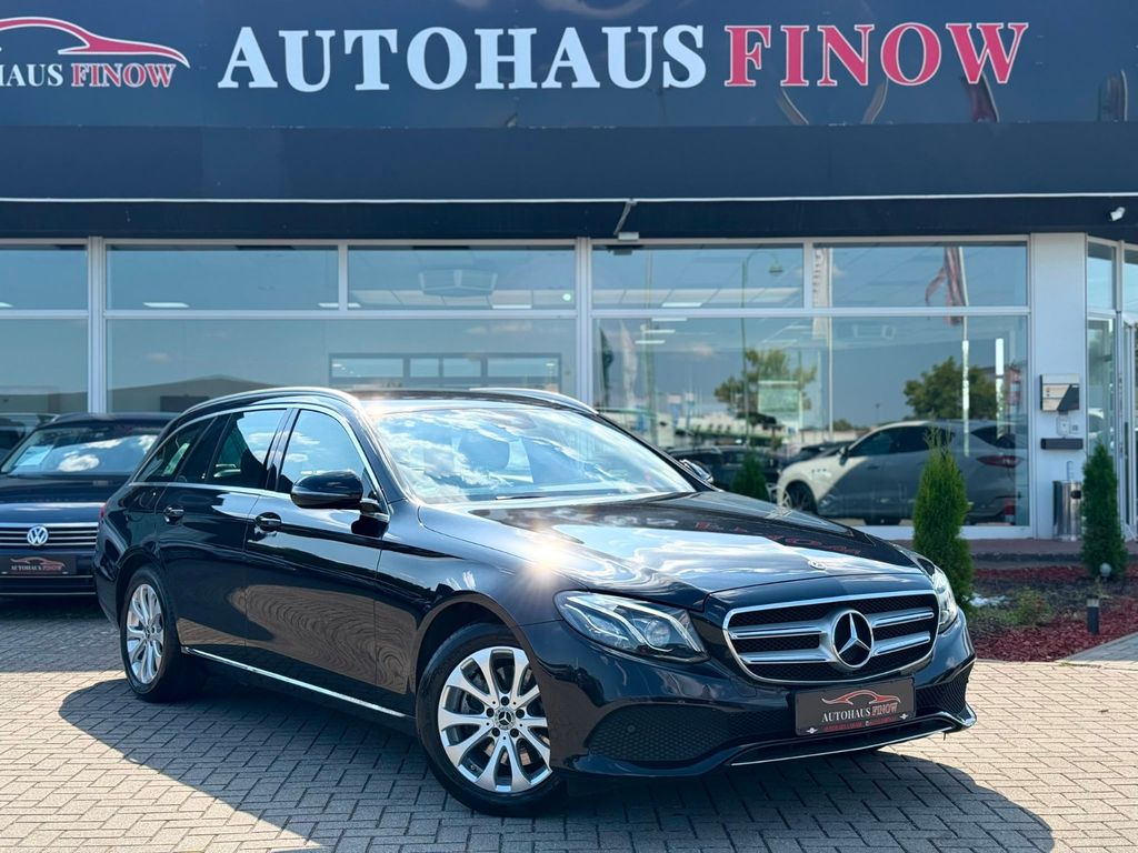 Image of Mercedes-Benz E 220
