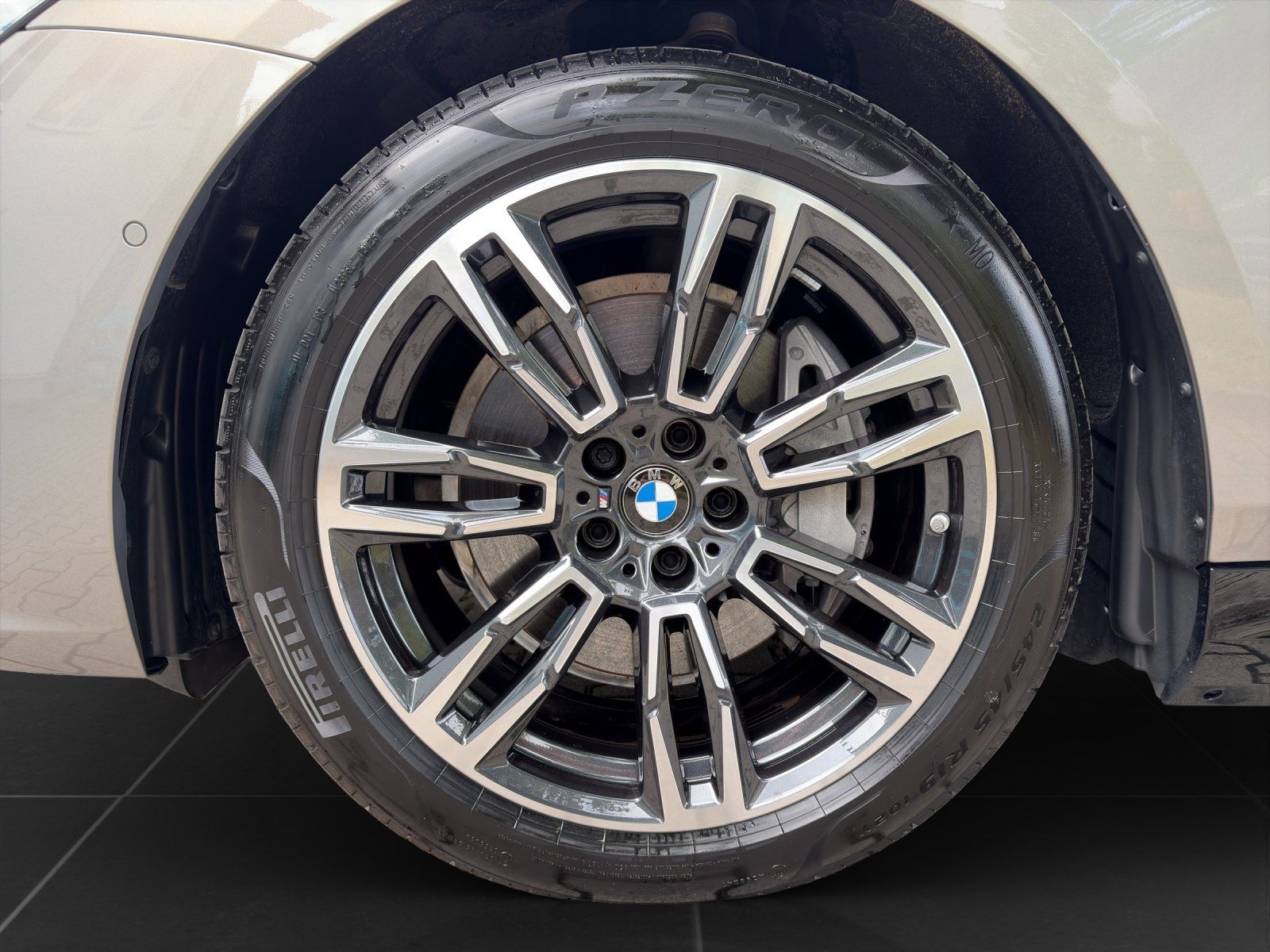 BMW i5 - Bild 8