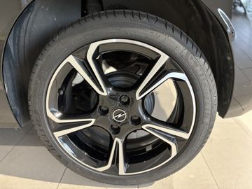 Fotografie 11 des Opel Corsa 1.2 Direct Injection Turbo GS