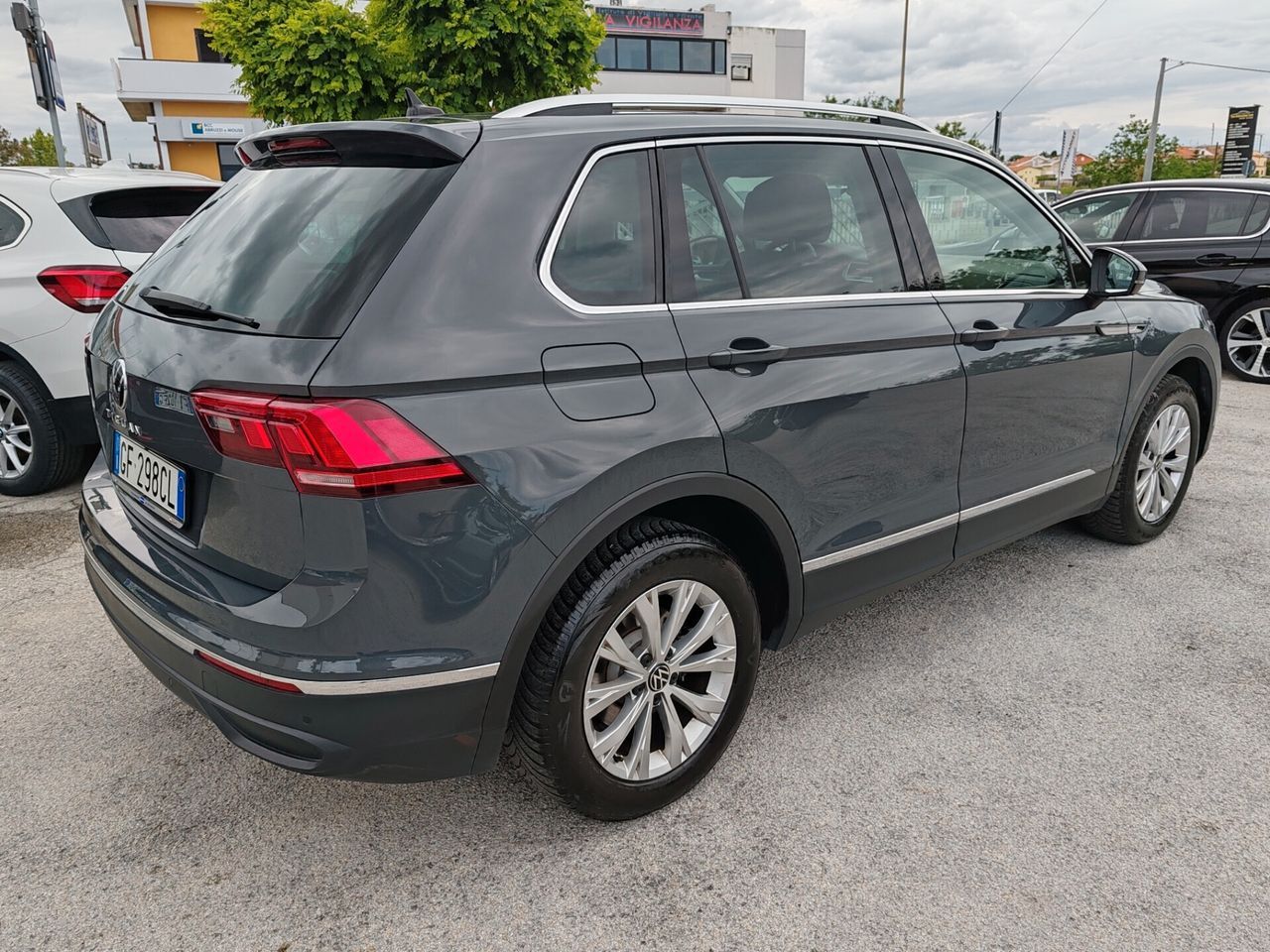 Volkswagen Tiguan 2.0 TDI 150cv SCR DSG Life imagem 3