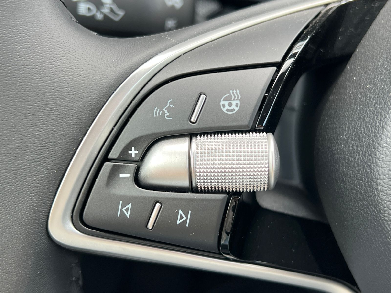 Fahrzeugabbildung SKODA Fabia Selection 1.0 TSI DSG *LED, ACC, 15'-LM*