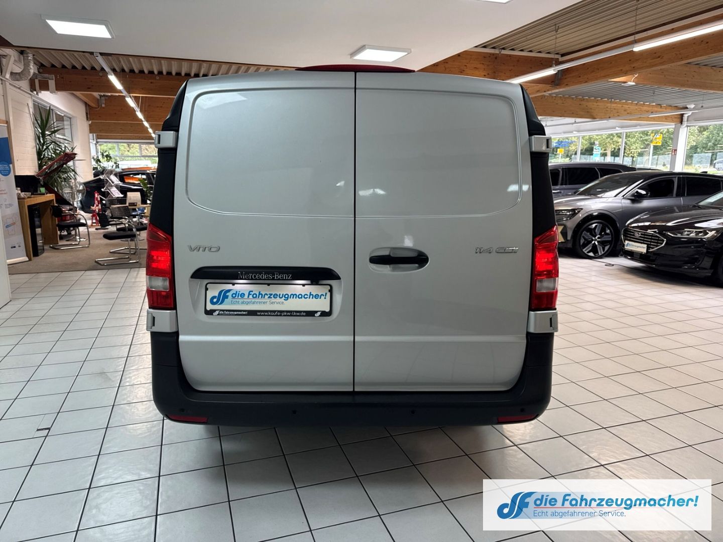 Fahrzeugabbildung Mercedes-Benz Vito Kasten 114 CDi Automatik lang Navi Kamera S