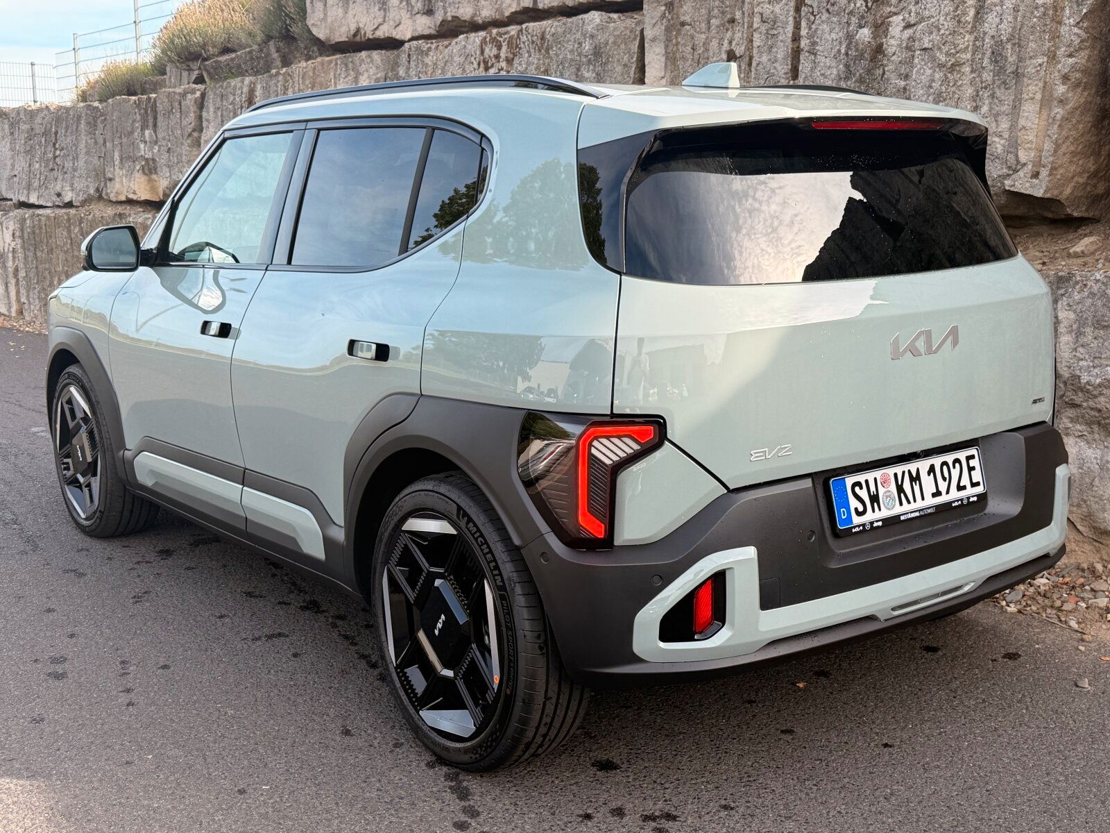 Kia EV2 61 4S GTL WIC 22AC TEC DWP COM GT-Line LED imagem 3