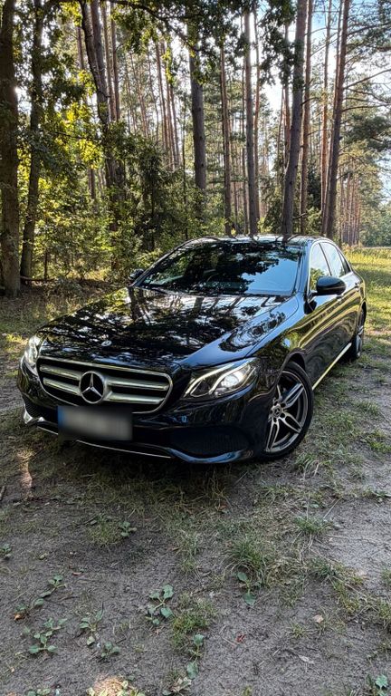 Image of Mercedes-Benz E 200