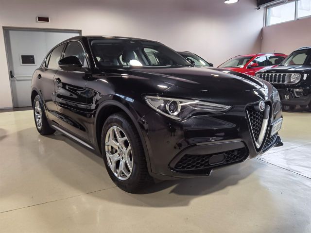 Alfa Romeo A.R. Stelvio 2.2 TD 190 CV AT8 Q4 Business