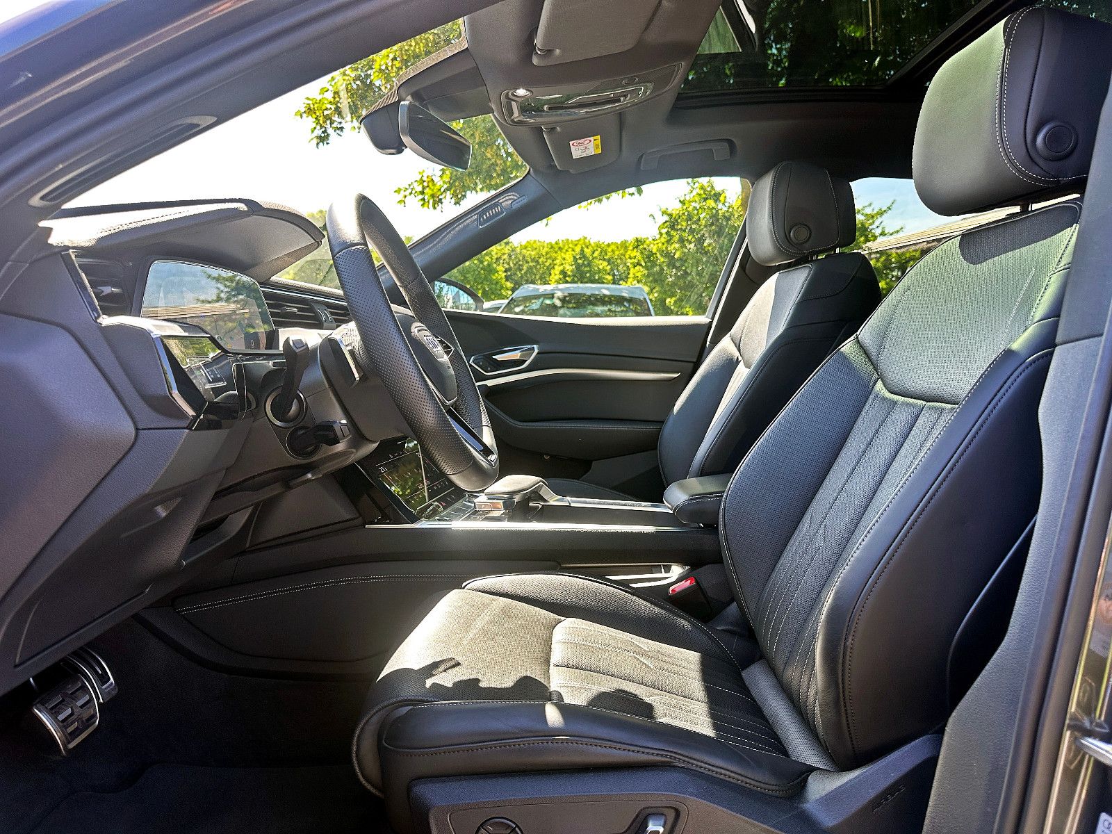 Audi Q8 e-tron - Bild 14