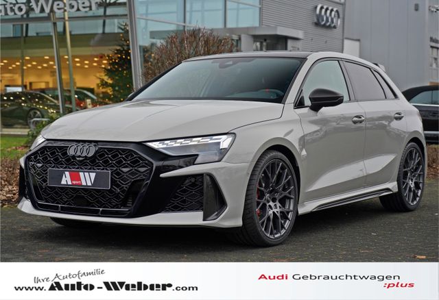 Audi RS3 Spb EXCLUSIVE PANO 280KMH CARBON SCHALENSITZ