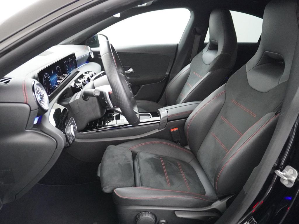 Mercedes-Benz CLA 180 Star Edition AMG Line Nightpakket, Parke