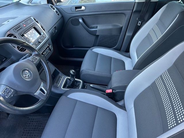 Fahrzeugabbildung Volkswagen Golf Plus VI 1.2+Navi+SHZ+PDC+LM+Klimaautomatik+