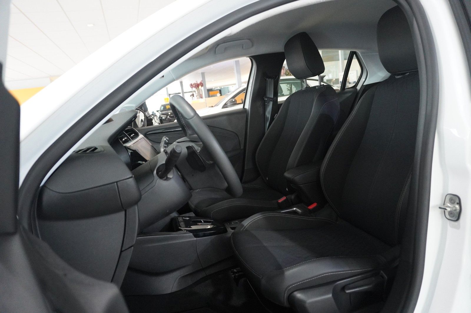 Fahrzeugabbildung Opel Corsa F 1.2T ELEGANCE NAVI/LED/KAMERA/VIRT./DAB+