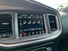 Fahrzeugabbildung Dodge Charger 5.7L R/T Autom. Blacktop Schiebedach