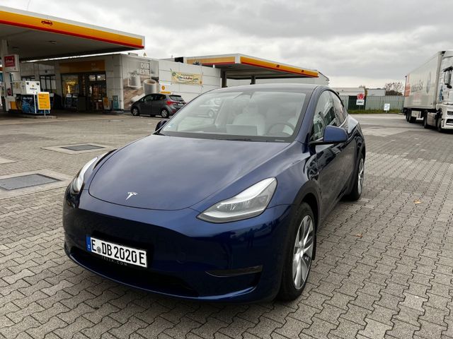 Tesla Model Y Long Range Dual AWD