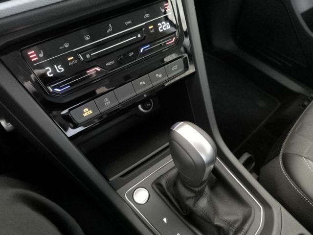 Fahrzeugabbildung Volkswagen Touran 2.0 TDI DSG Goal IQ.LIGHT FRONTSCHHZG RÜC