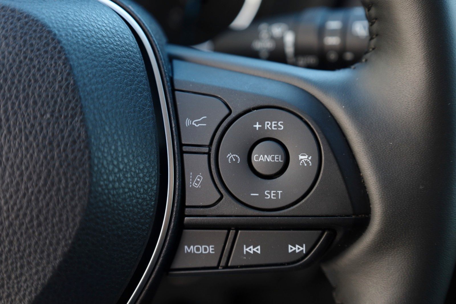 Fahrzeugabbildung Toyota RAV4 Hybrid Team Deutschland LED,Apple CarPlay