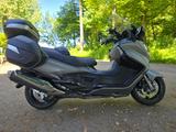 Suzuki Burgman 650 - SUZUKI ROLLER