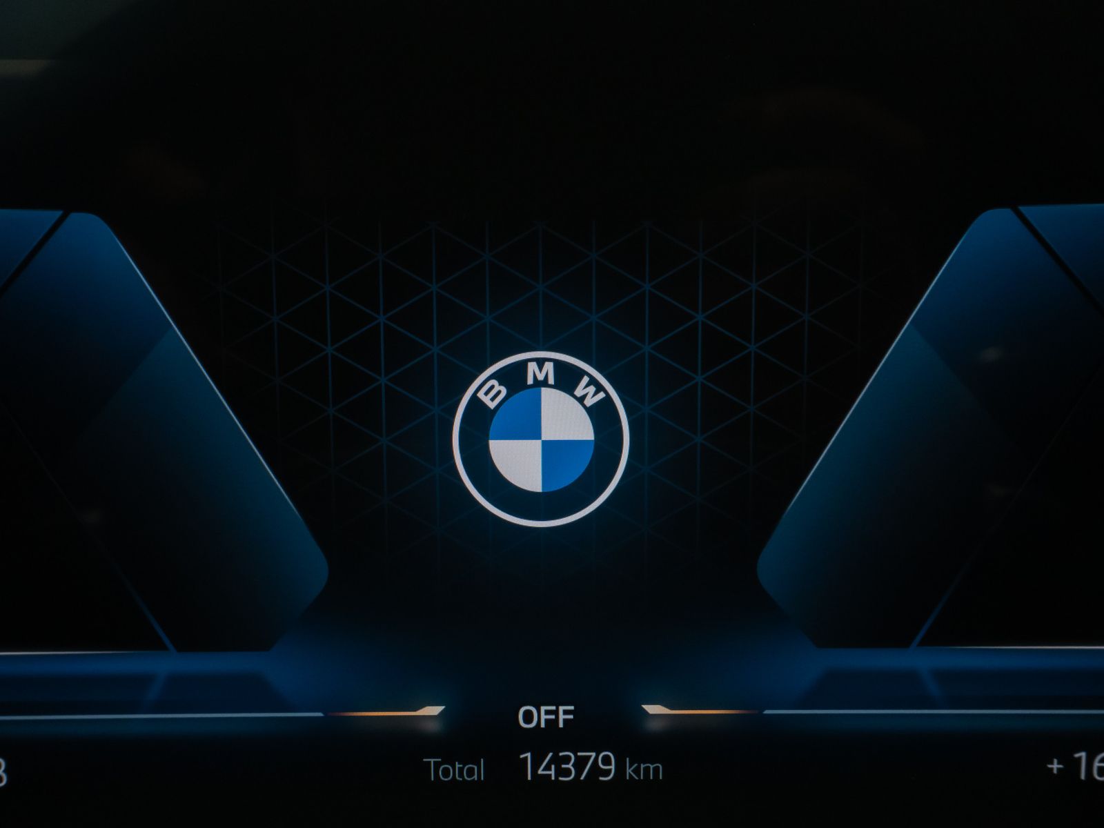 Fahrzeugabbildung BMW 318i Kamera DAB Widscreen Sportlenkrad Alarm