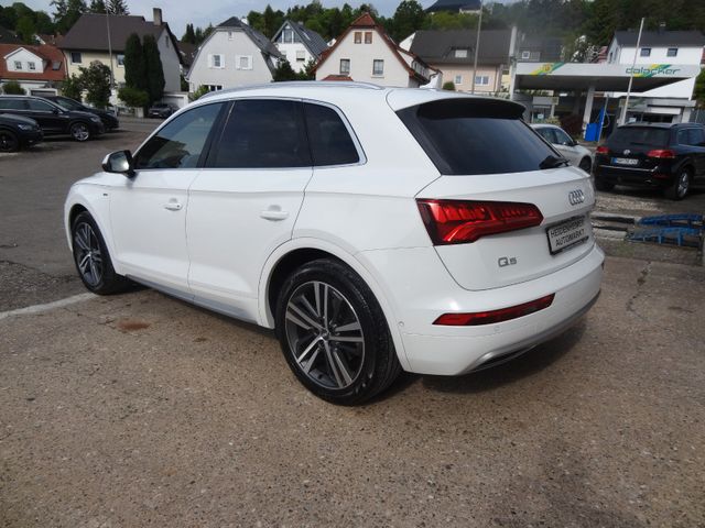Fahrzeugabbildung Audi Q5 quattro sport/S-Line/HUD/Pano/Navi/Matrix/2.H