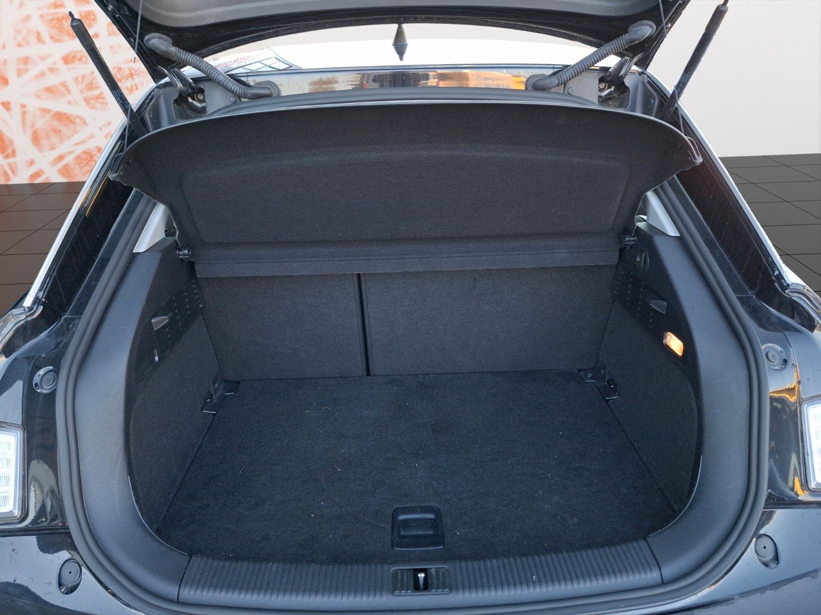Fahrzeugabbildung Audi A1 ambition S-line