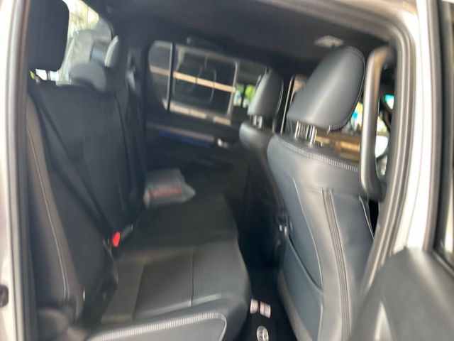 Toyota Hilux Double Cab Invincible 4×4 *SOFORT*