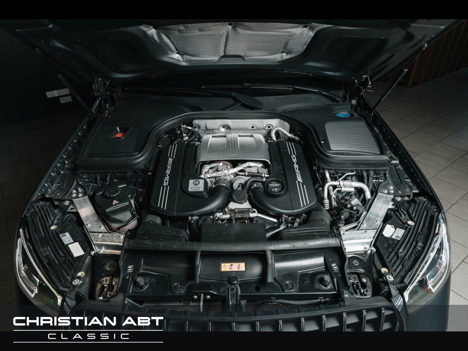 Fahrzeugabbildung Mercedes-Benz GLC 63 AMG 4Matic Burmester Pano designo