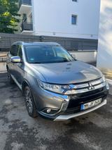Mitsubishi Outlander 2.2 DI-D Diamant Edition+ 4WD Auto... - Mitsubishi Outlander in Duisburg