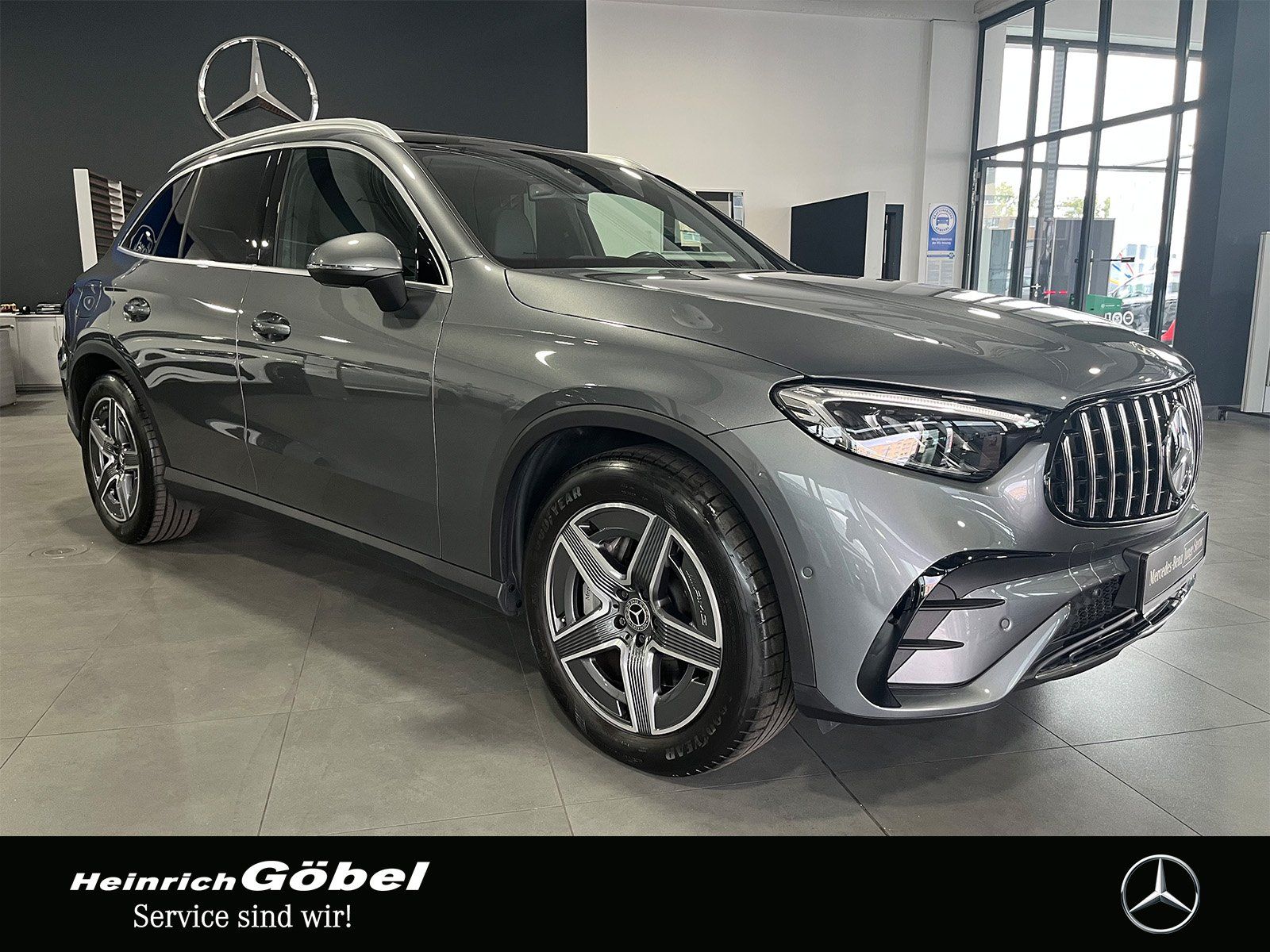 Fahrzeugabbildung Mercedes-Benz GLC 300 4M AMG+PANO+AHK+LED+KAMERA+NAVI+MEMORY