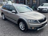 Skoda Octavia Combi Scout 4x4 - 2.0 - Leder - : Beige, Alcantara, Kombi