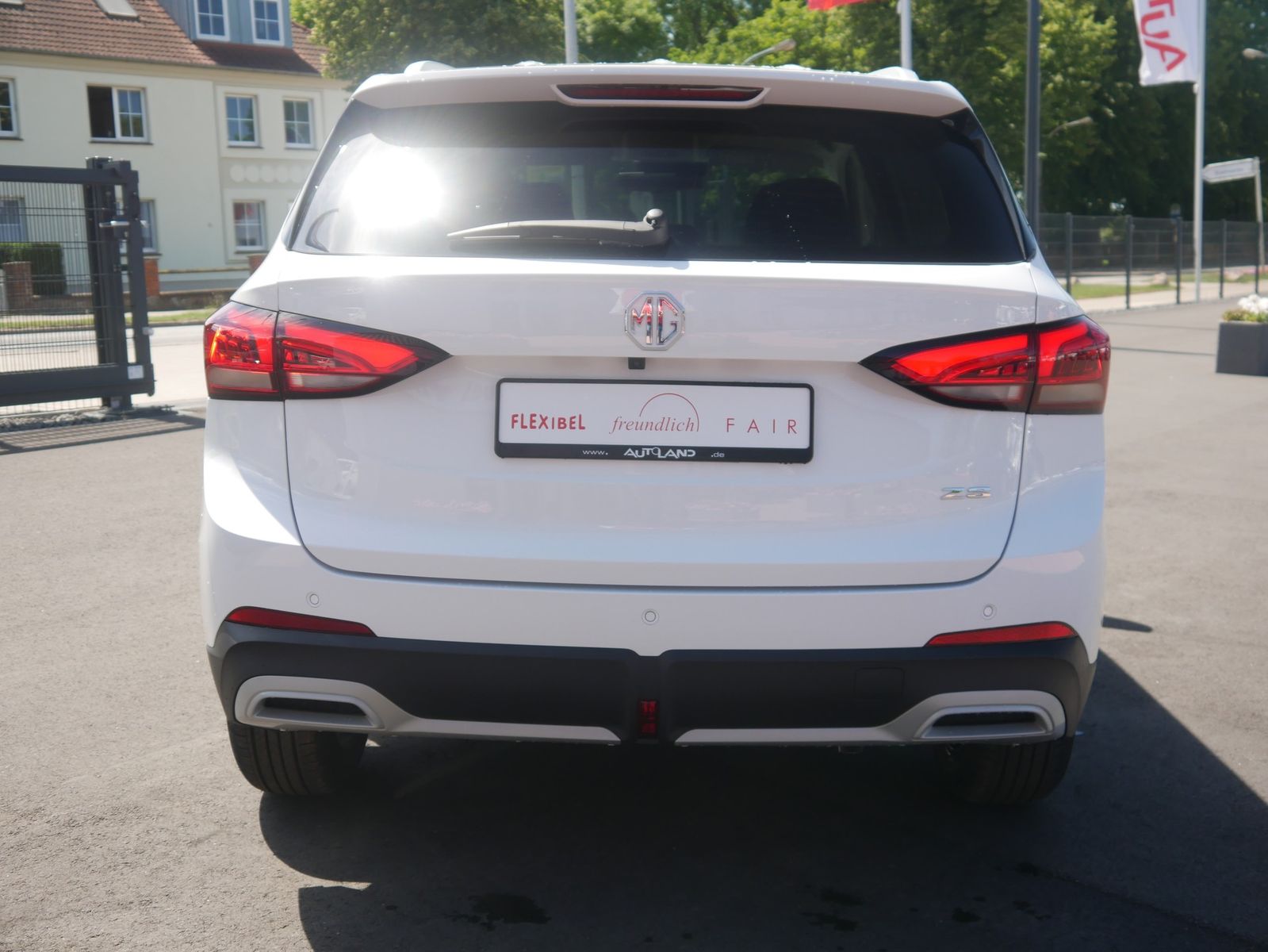 MG ZS