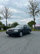 Mercedes-Benz Mercedes C200 Oldtimer Automatik - gebrauchte Mercedes-Benz C 200 aus dem Jahr 1995