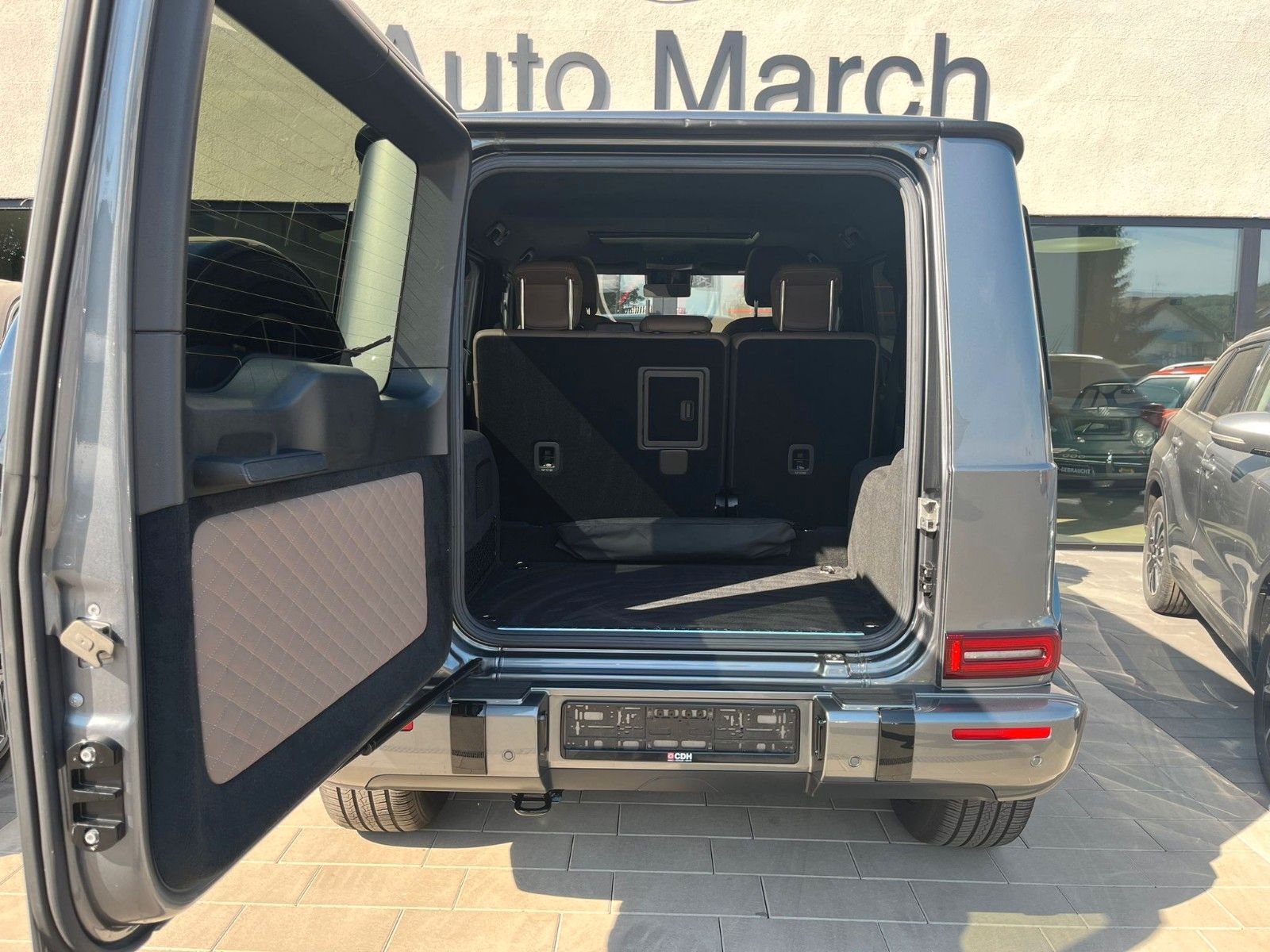 Fahrzeugabbildung Mercedes-Benz G 500 AMG*Superior Interieur*360°*Night*Carbon*