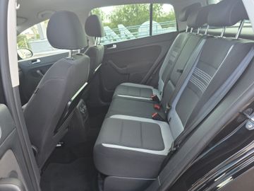 Volkswagen Golf - 12
