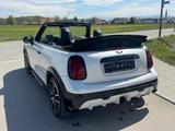 MINI JCW Cabrio 231 PS JCW Trim , XL Paket - weiße MINI Cabrio Serie