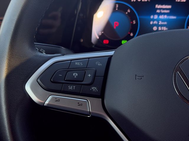 Golf VIII Variant 2.0 TDI Life DSG NAVI ACC LED