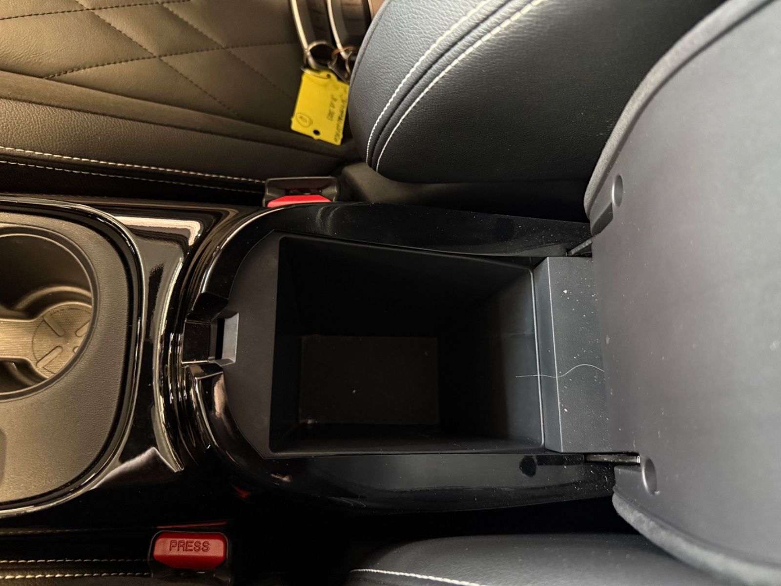 Fahrzeugabbildung Nissan Juke Hybrid N-Design - BOSE, 360°Kam.,Navi