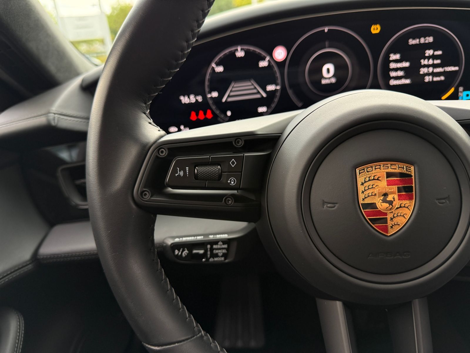 Fahrzeugabbildung Porsche Taycan Sport Turismo GTS PANO 360° CHRONO HUD