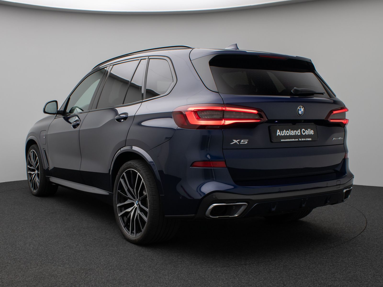 Fahrzeugabbildung BMW X5 xD45e M Sport Panorama 360°HUD DAB H/K 22Zoll