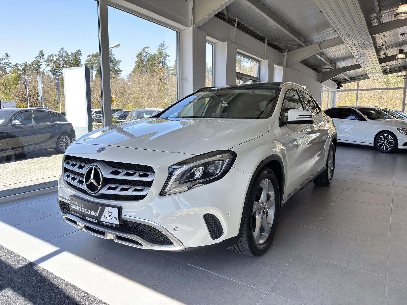Mercedes-Benz GLA 200 Urban LED*PANO*SHZ*PDC