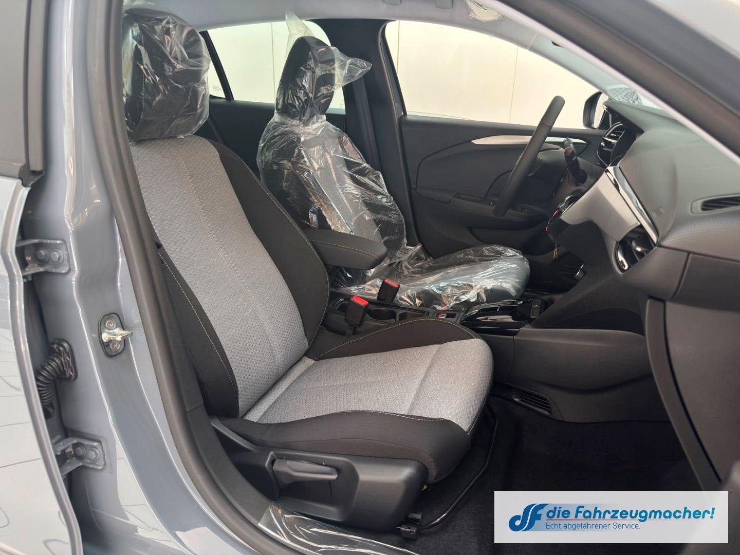 Fahrzeugabbildung Opel Corsa-e F e Edition Digitales Cockpit LED Apple