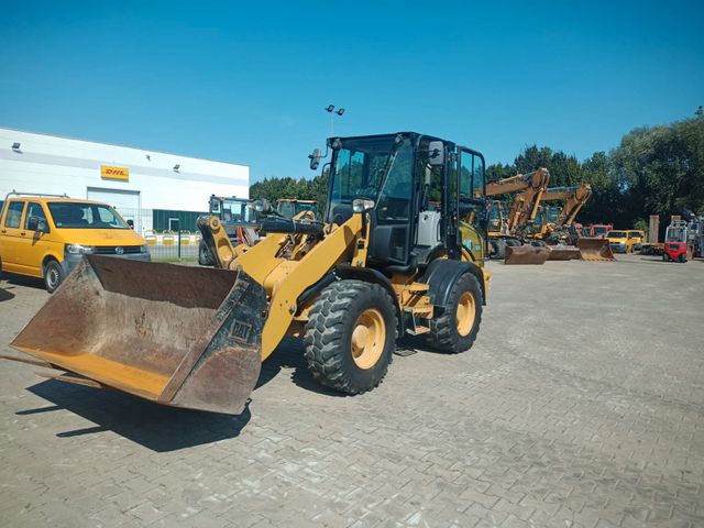 CAT 908M