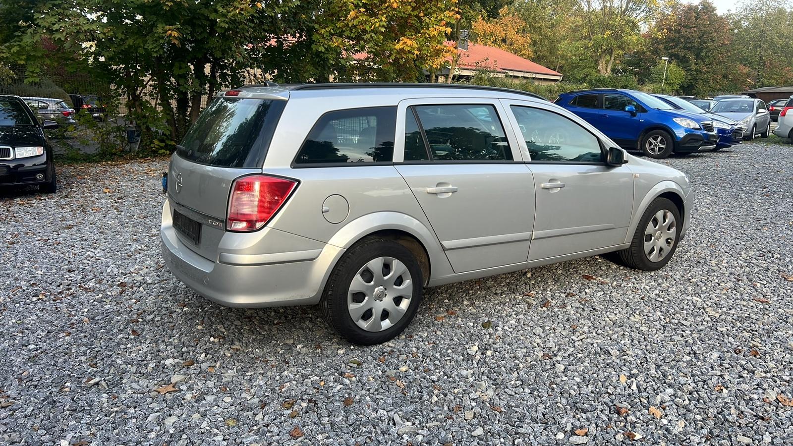 Opel Astra 2008 — photo 8