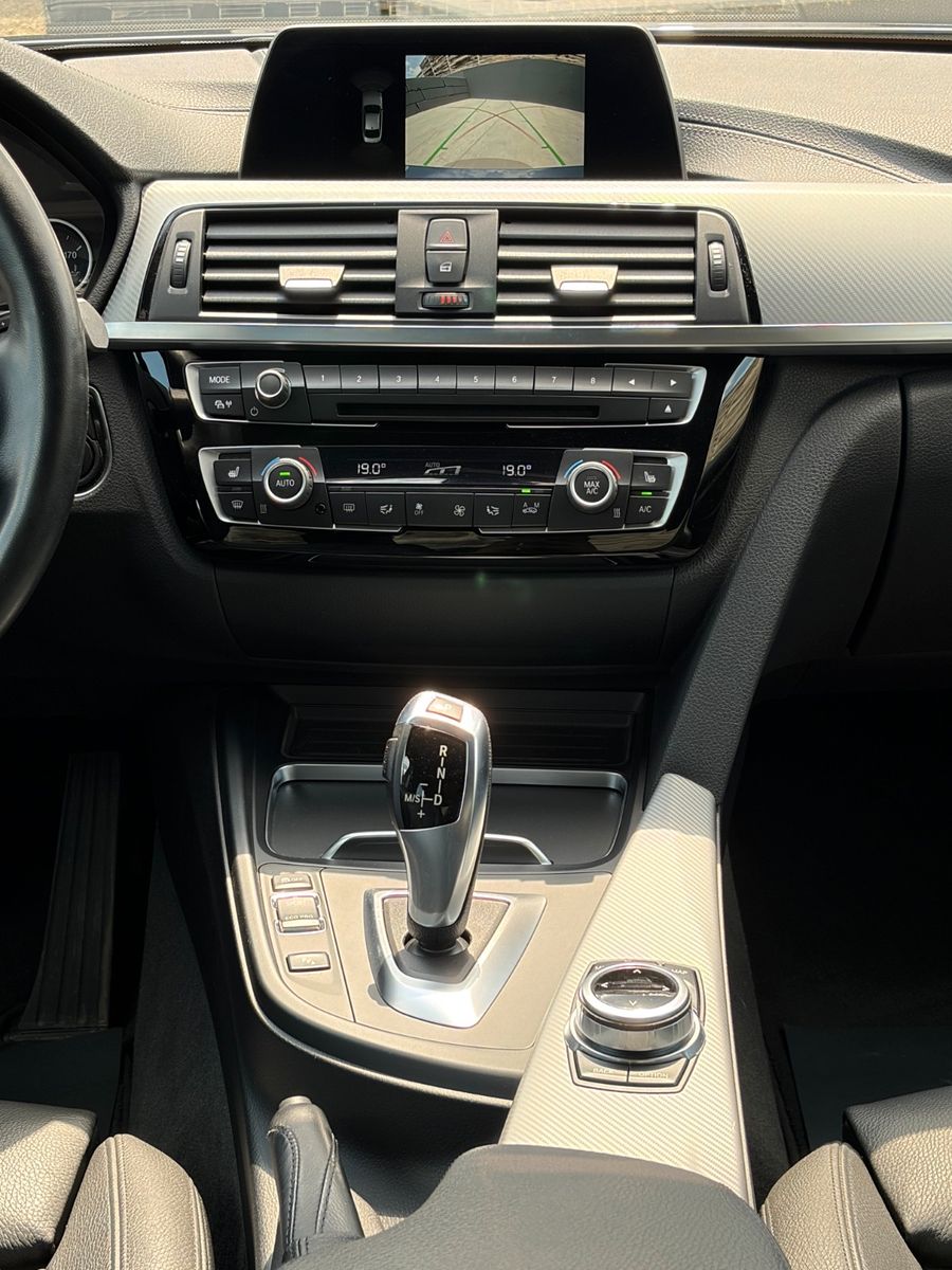 Fahrzeugabbildung BMW 420i  Coupe Sport Line Leder Tempomat HiFi SHZ