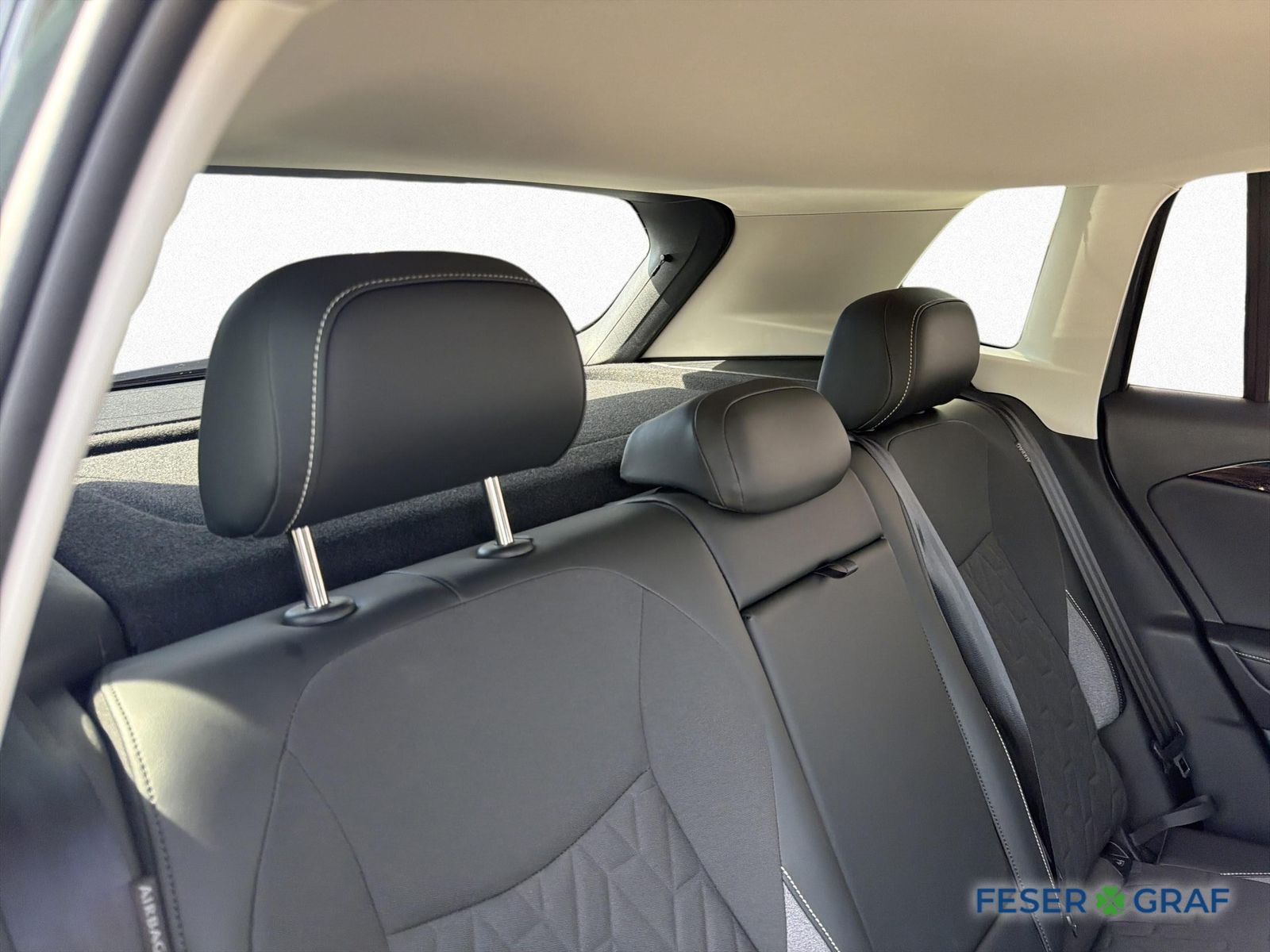Volkswagen Tiguan - Bild 13