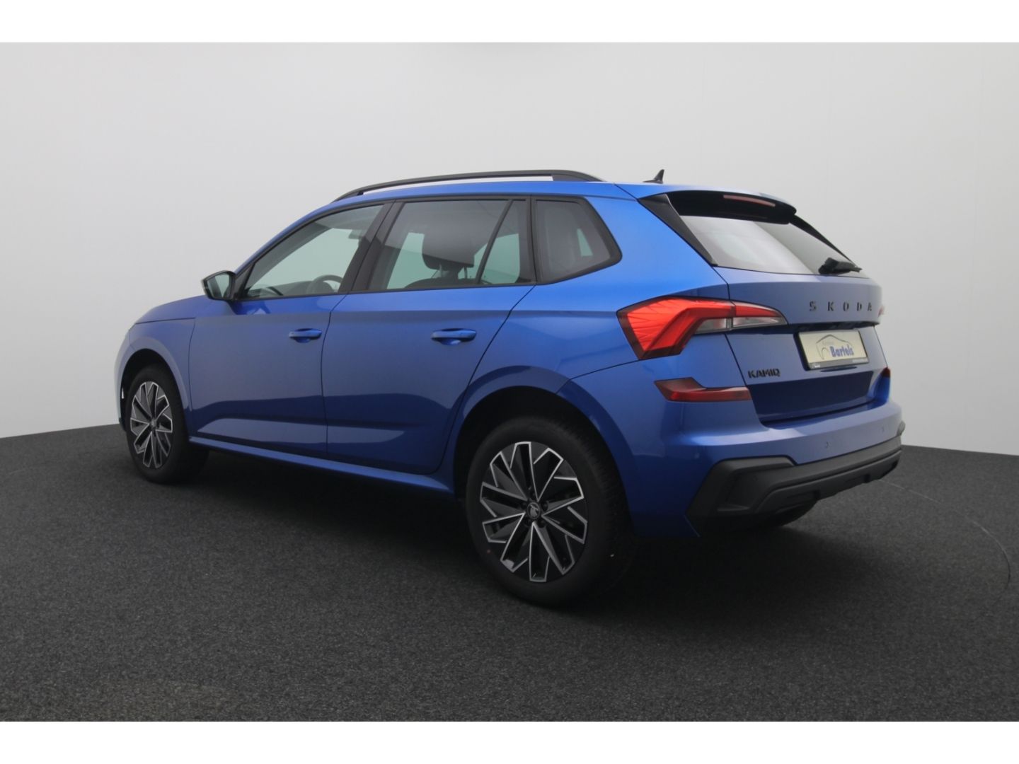 Fahrzeugabbildung SKODA Kamiq 1.0 Selection Kamera SHZ Einparkhilfe vorn