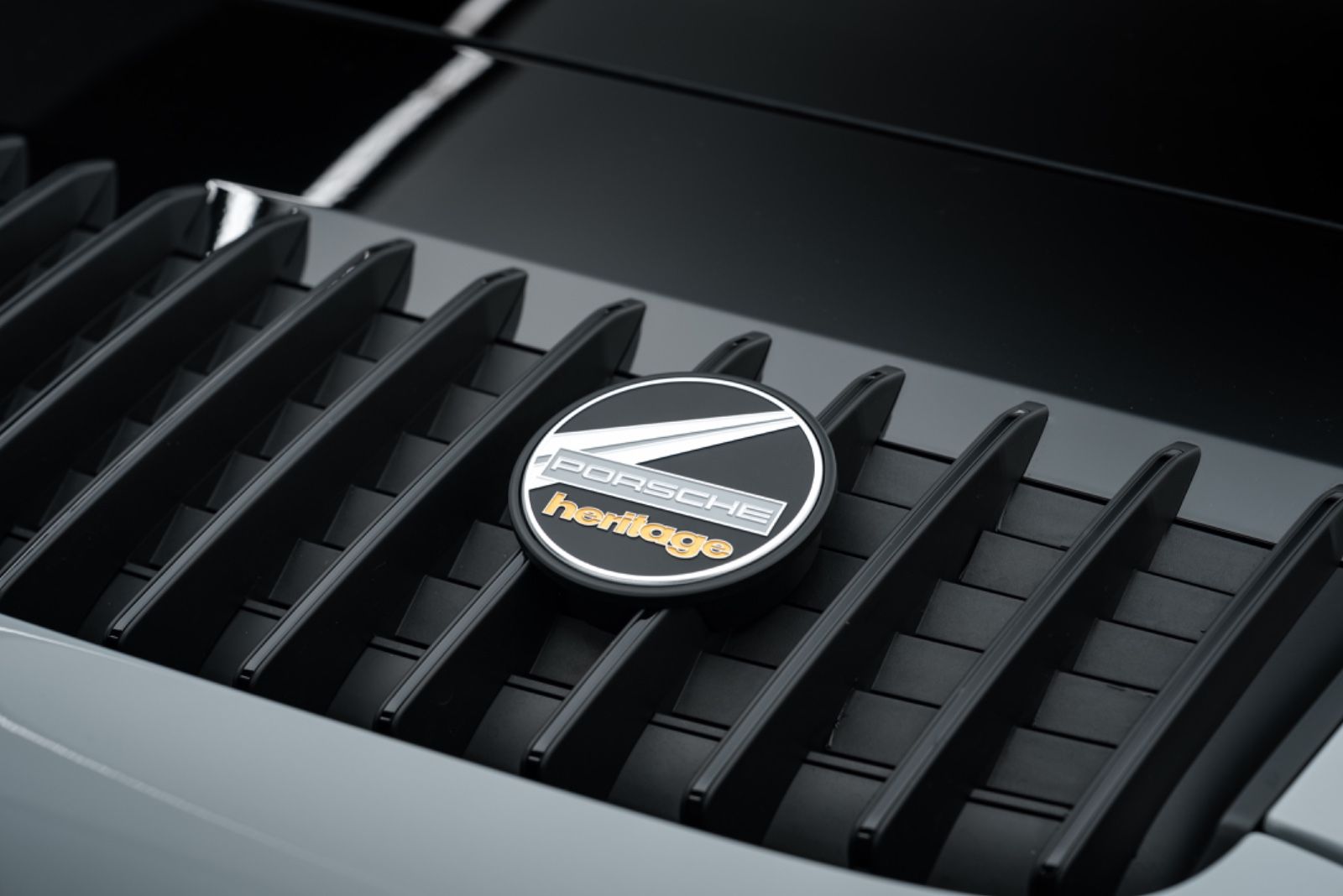 Fahrzeugabbildung Porsche Porsche 911 Sport Classic HERITAGE/360/BURMESTER